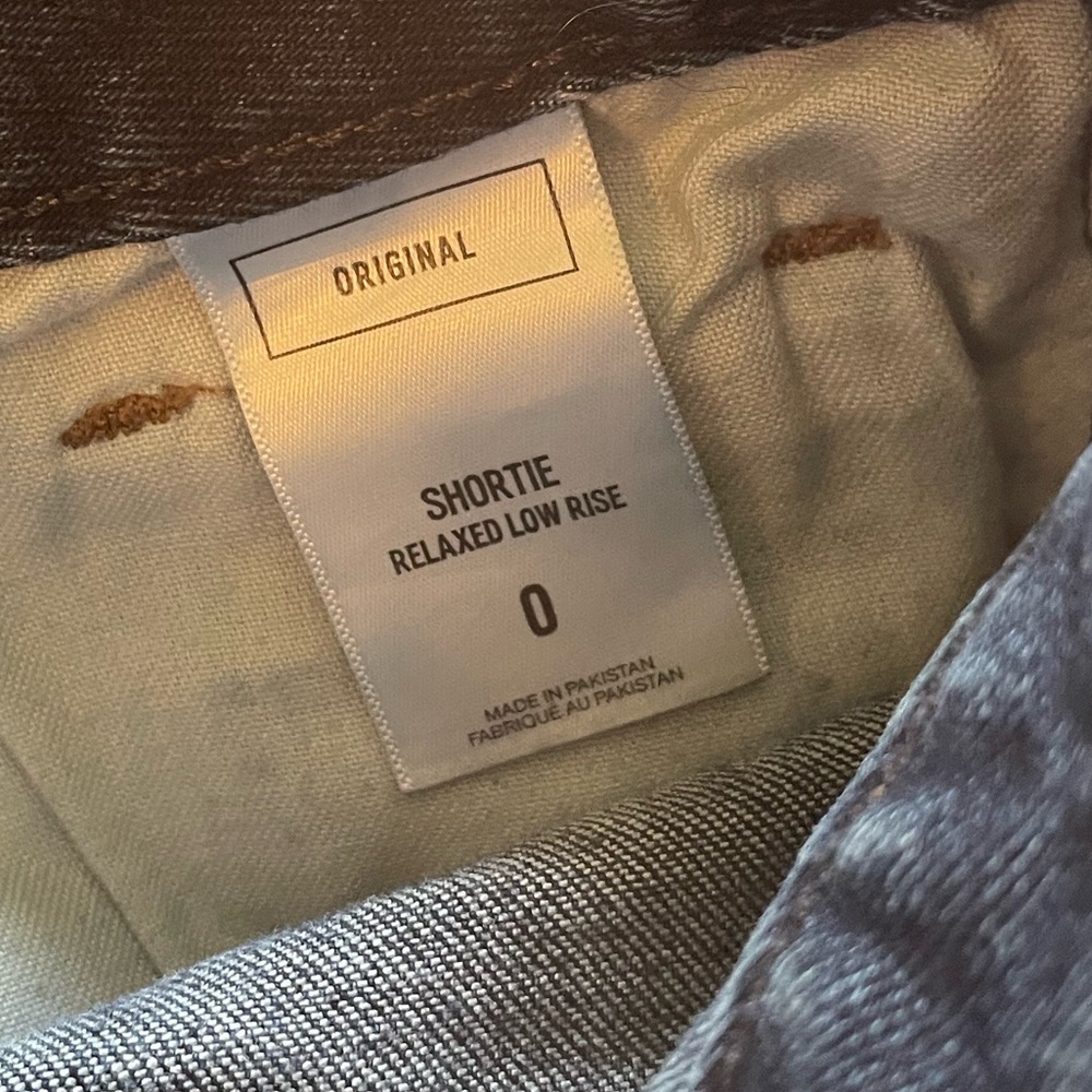 Express Shortie Relaxed‎ Low Rise Denim Jean Shorts - Picture 3 of 6